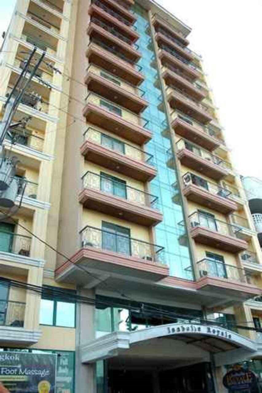 Isabelle Royale Makati Hotel Makati City Екстериор снимка
