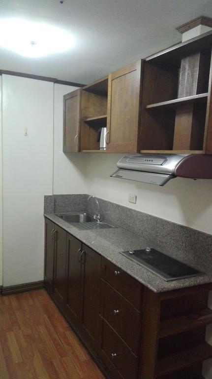 Isabelle Royale Makati Hotel Makati City Стая снимка
