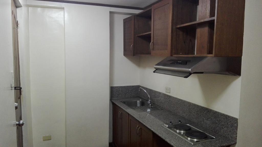 Isabelle Royale Makati Hotel Makati City Стая снимка